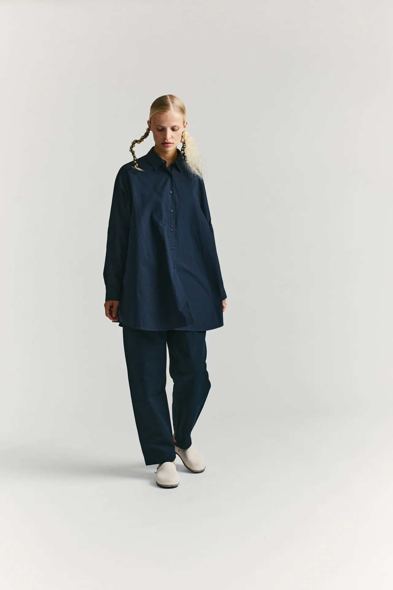 ATOMLESS LESS SHIRT - COT - NAVY - Image 5