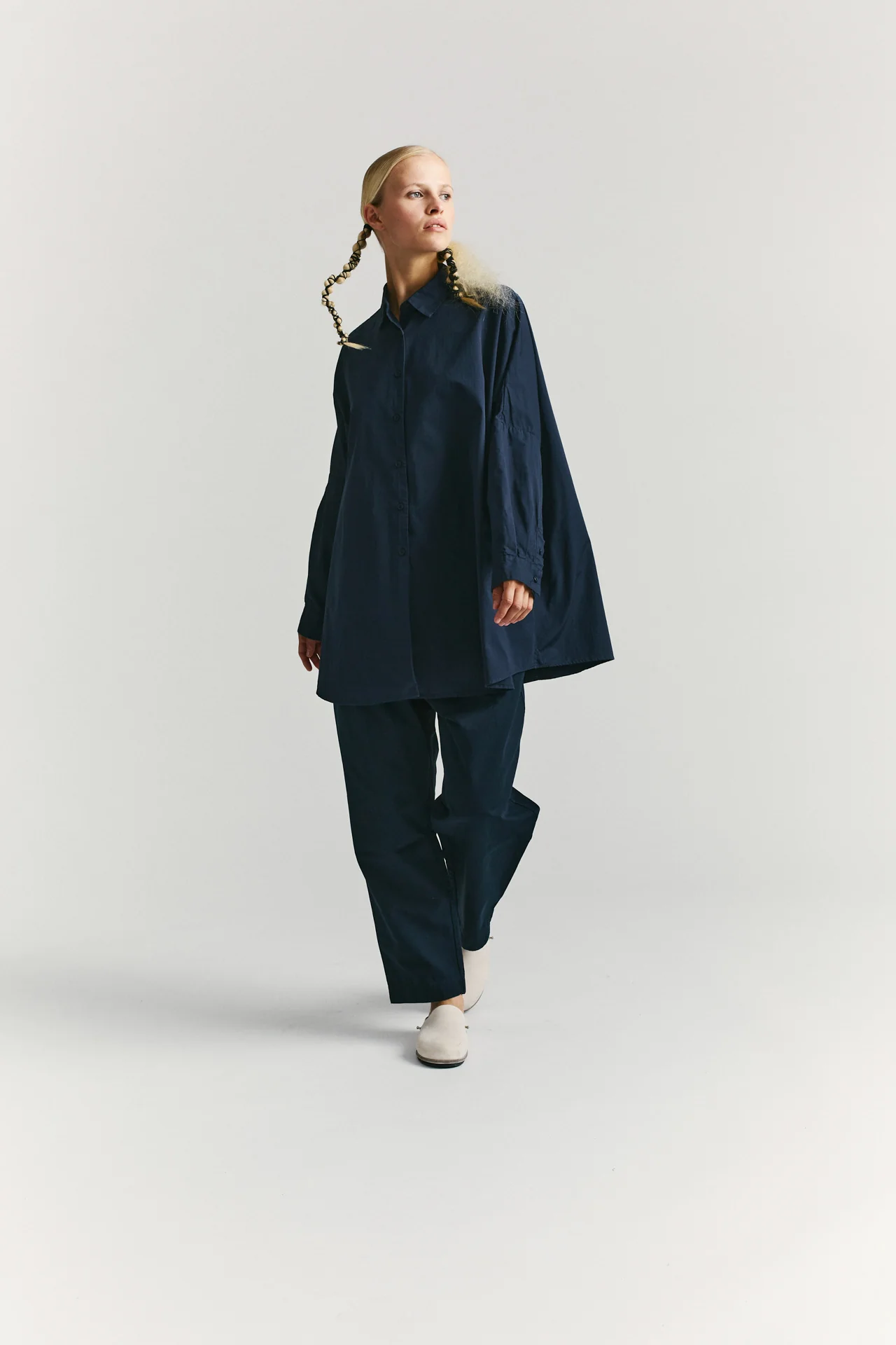 ATOMLESS LESS SHIRT - COT - NAVY - Image 6