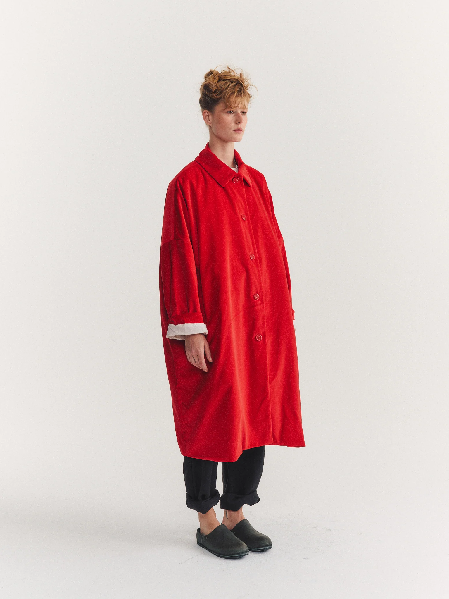 BIG BLOBBY COAT - VELVET - RED - Image 4