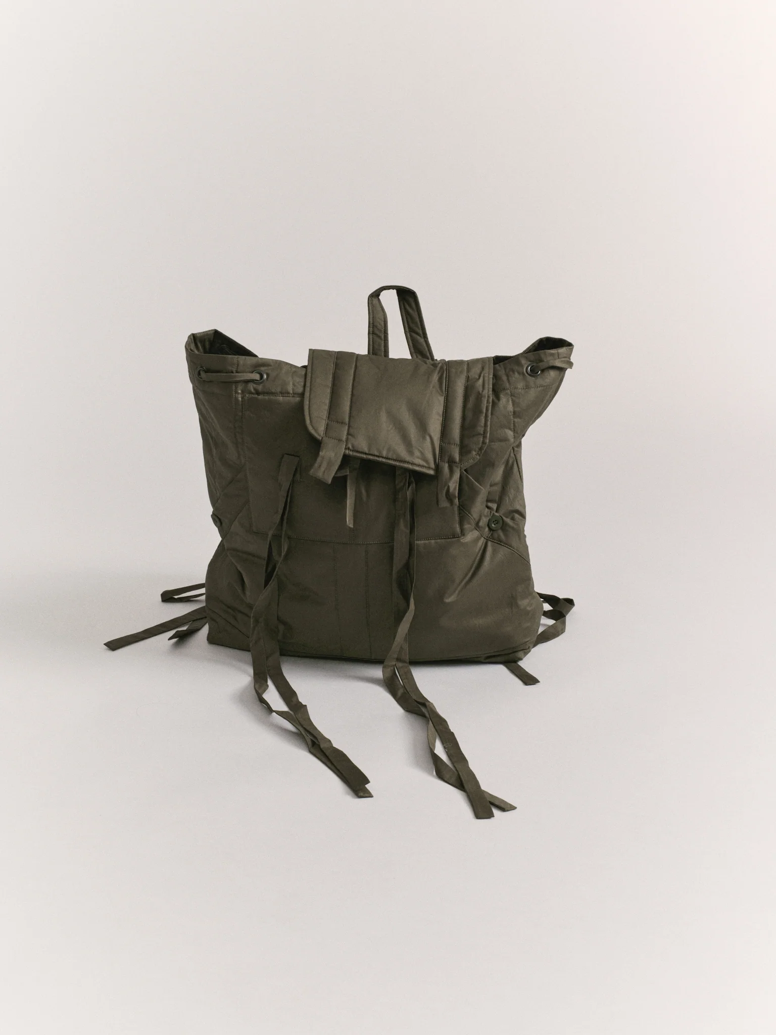 MILI BACK PACK - LACQUED - OLIVE - Image 8