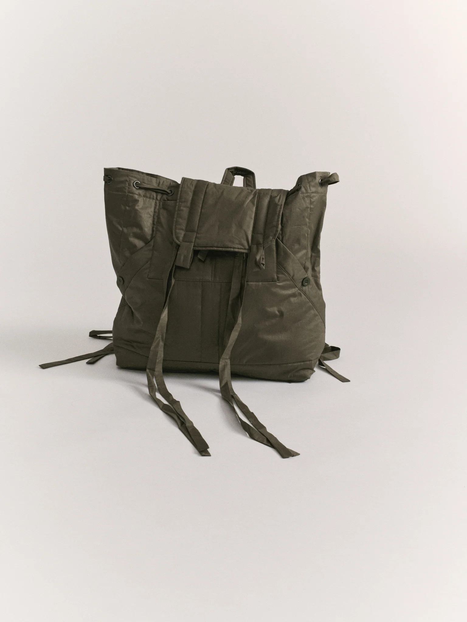 MILI BACK PACK - LACQUED - OLIVE - Image 9