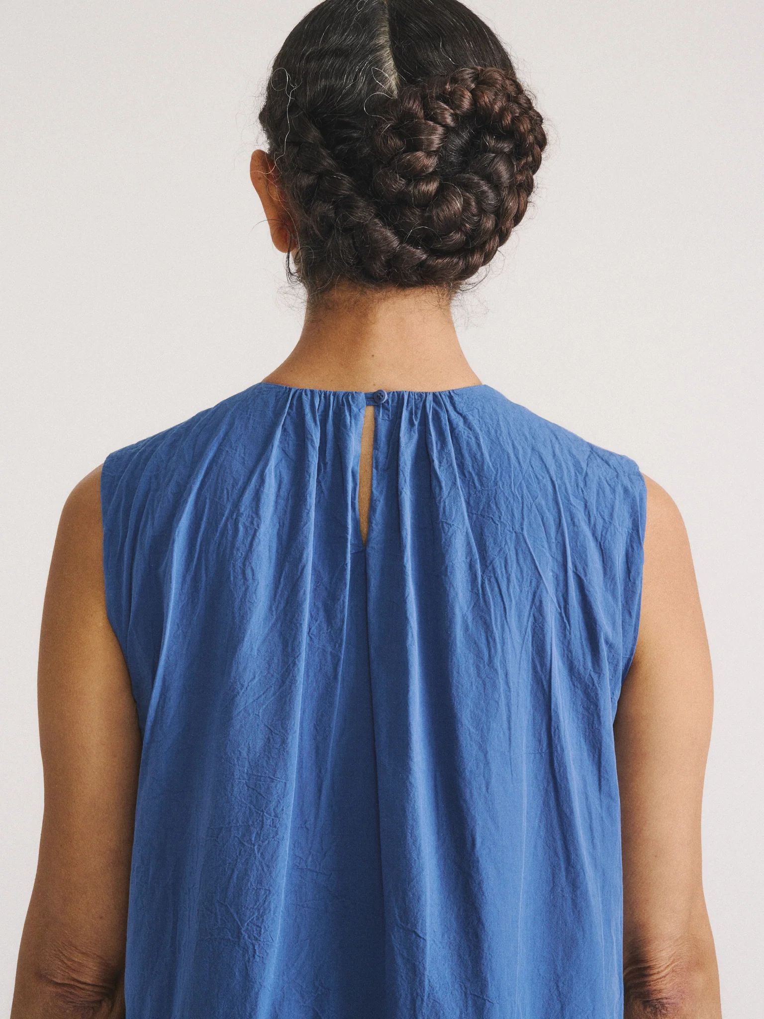 POMME RUCHEE DRESS - CHALK POPLIN - M BLUE - Image 5