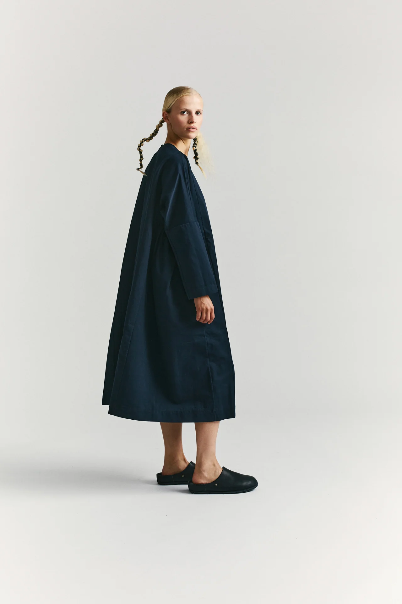 PYJ ROUCH DRESS - TWILL - NAVY - Image 5