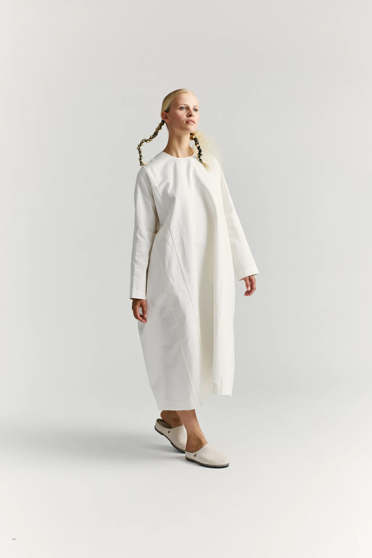 PYJ ROUCH DRESS - TWILL - WHITE - Image 4