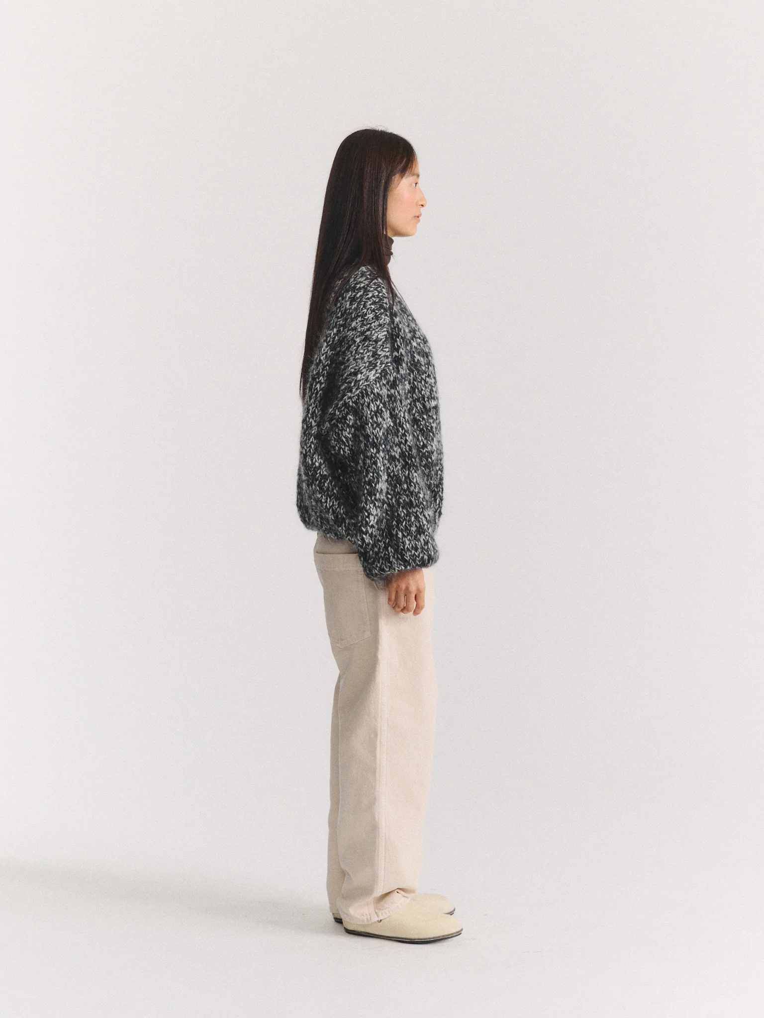 SHORT CARDIGAN - BLACK/PORCELAIN - Image 4